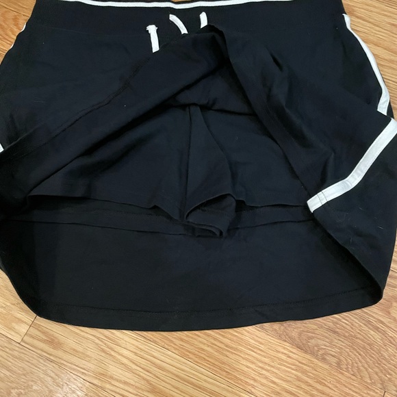 Tell Gear sports skort size medium - Picture 4 of 5